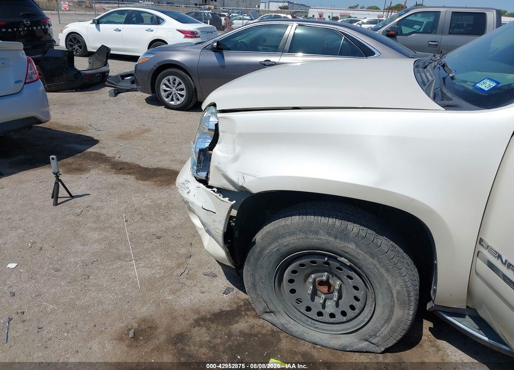 2013 GMC YUKON XL VIN: 1GKS1MEF6DR376721