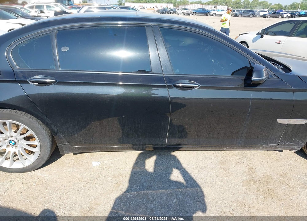 2015 BMW 7 SERIES VIN: WBAYE8C53FD781945
