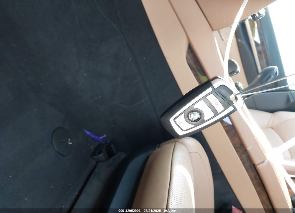 2015 BMW 7 SERIES VIN: WBAYE8C53FD781945