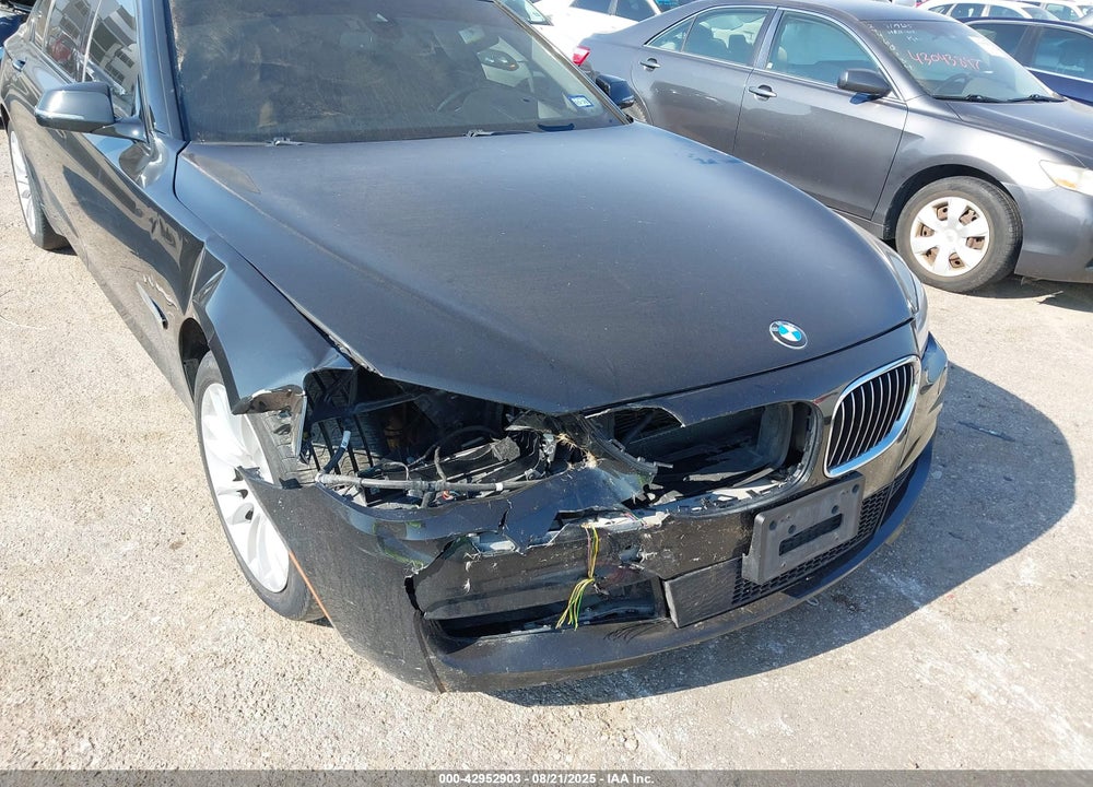 2015 BMW 7 SERIES VIN: WBAYE8C53FD781945