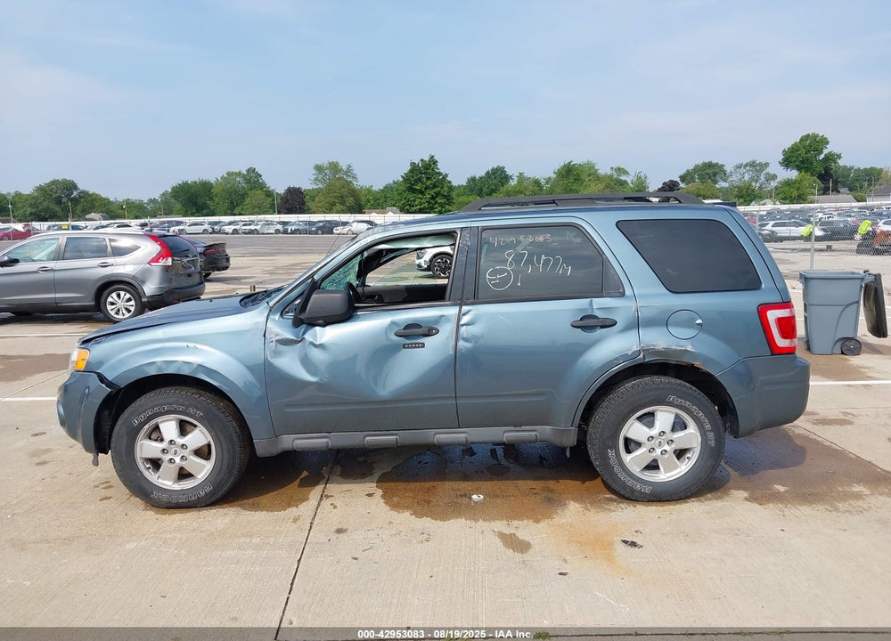 2011 FORD ESCAPE VIN: 1FMCU9D75BKB71536