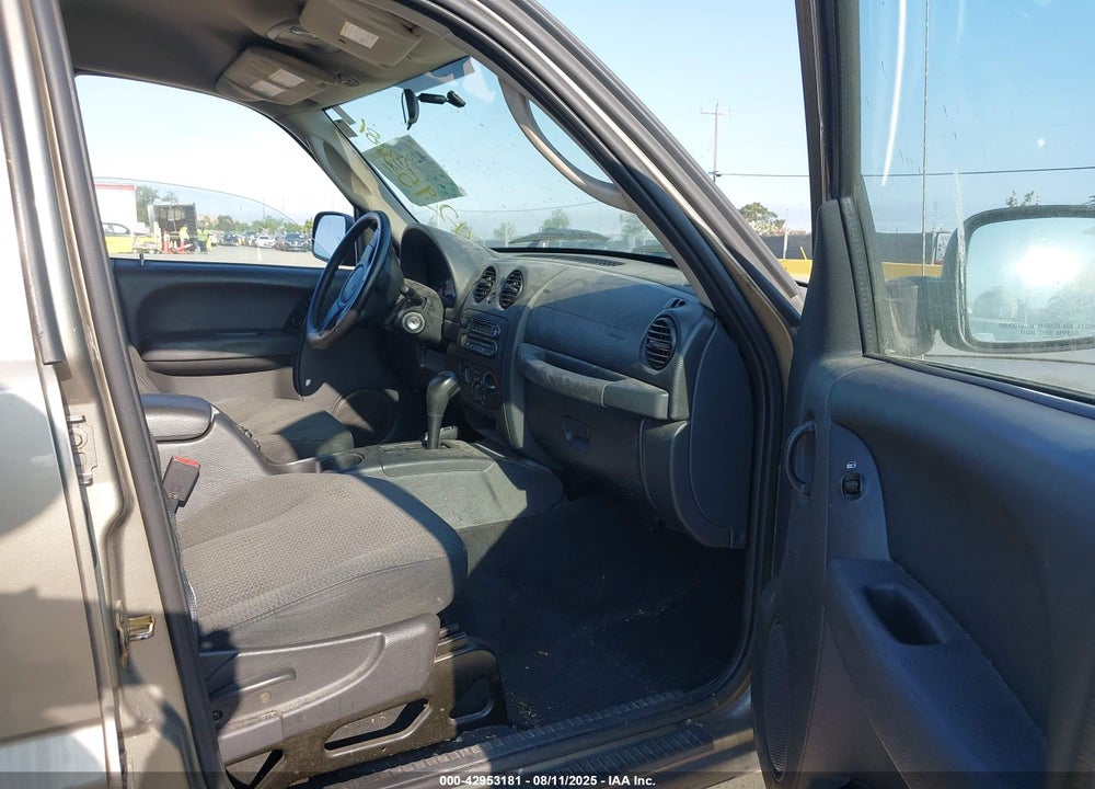 2004 JEEP LIBERTY SPORT VIN: 1J4GL48K54W313223