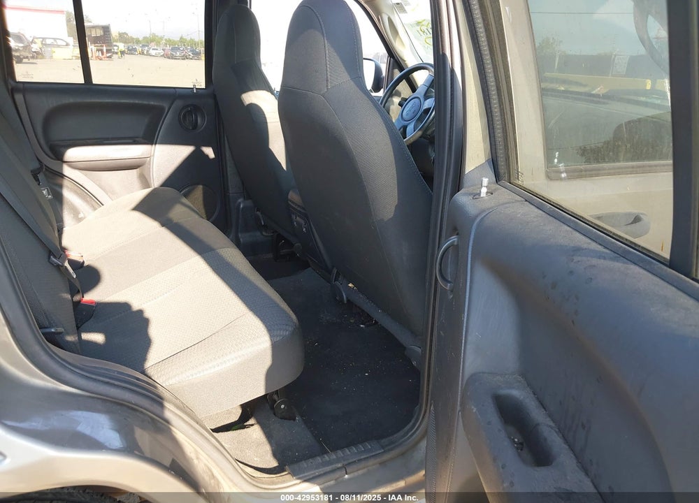 2004 JEEP LIBERTY SPORT VIN: 1J4GL48K54W313223