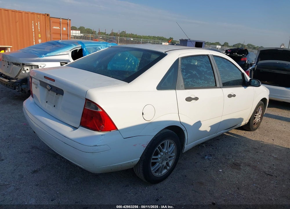 2007 FORD FOCUS VIN: 1FAFP34N77W245212