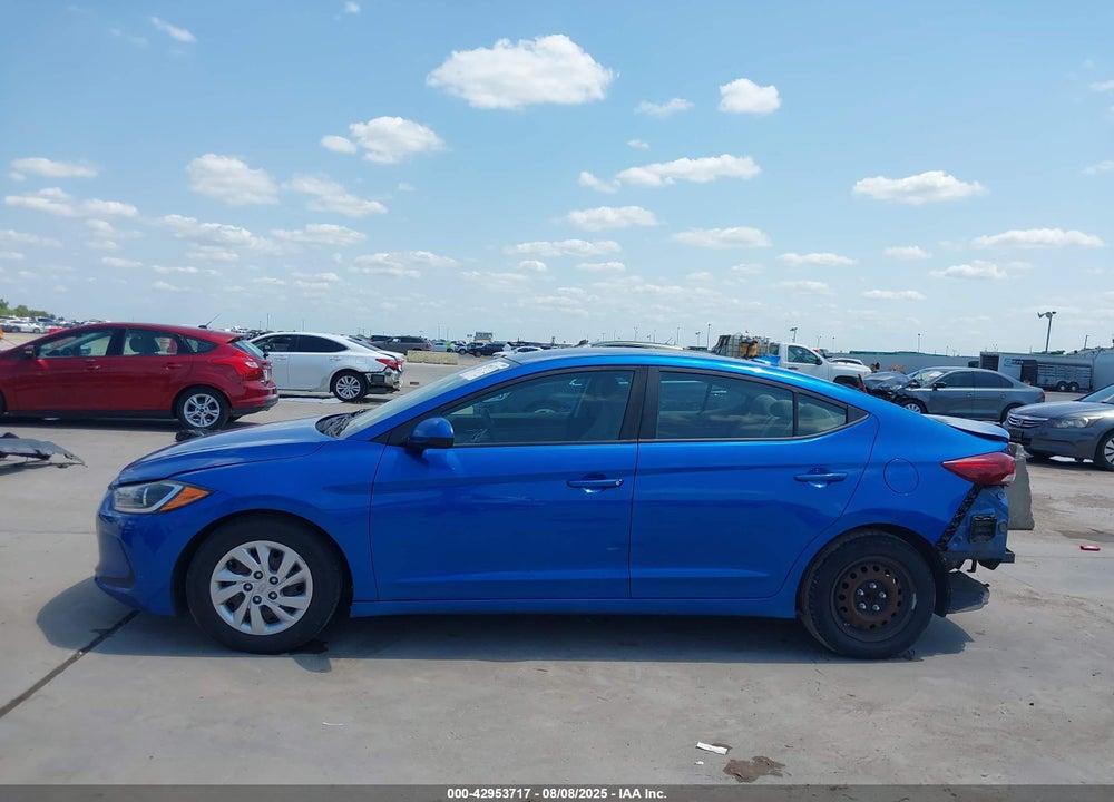 2017 HYUNDAI ELANTRA VIN: KMHD74LF9HU315822