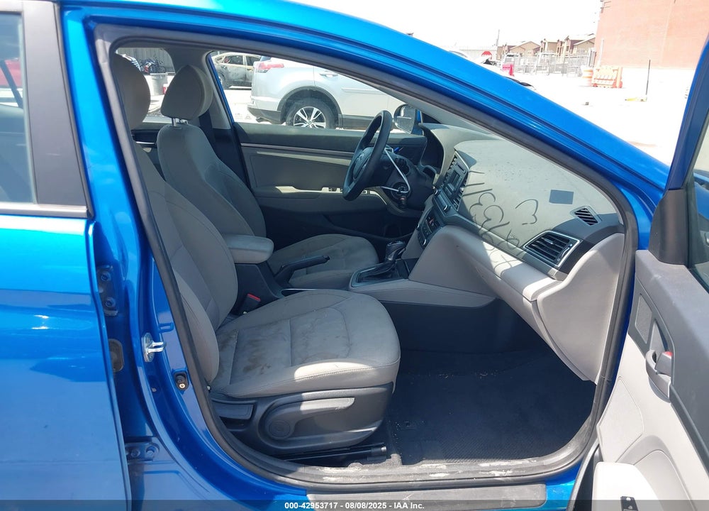 2017 HYUNDAI ELANTRA VIN: KMHD74LF9HU315822