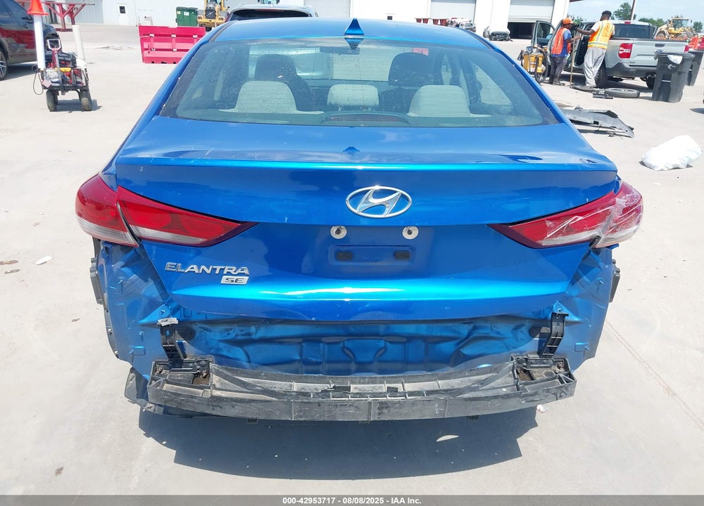 2017 HYUNDAI ELANTRA VIN: KMHD74LF9HU315822