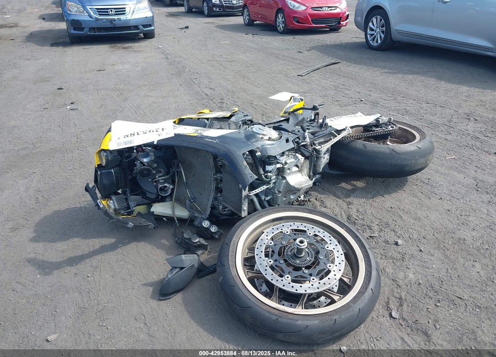 2017 YAMAHA YZFR1M VIN: JYARN40E2HA000613