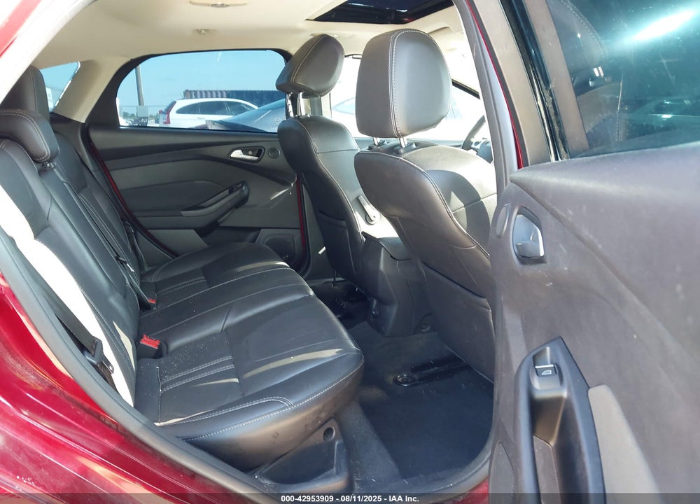 2014 FORD FOCUS VIN: 1FADP3N27EL398568