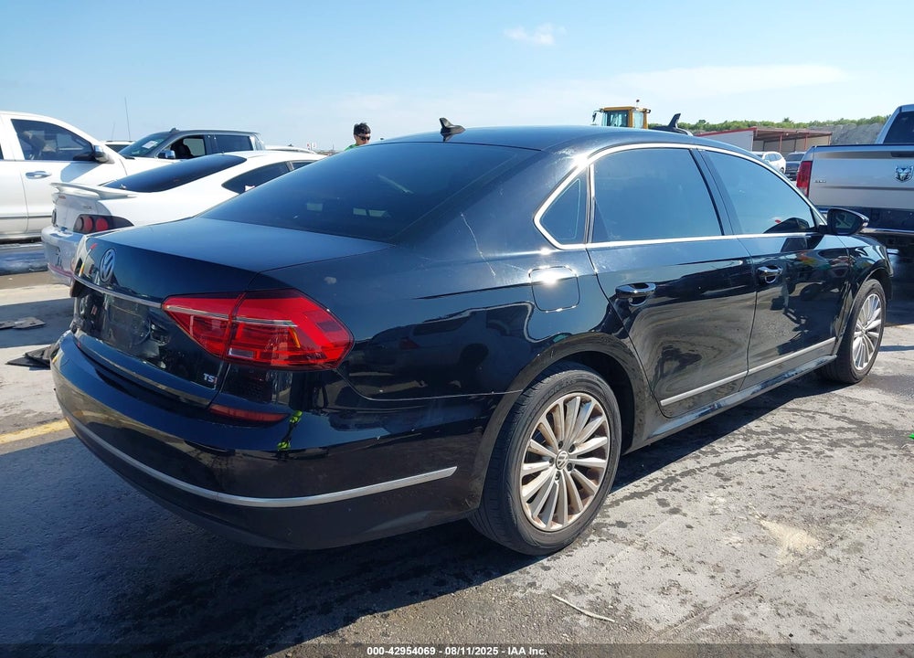 2016 VOLKSWAGEN PASSAT 1.8T SE VIN: 1VWBT7A34GC025717