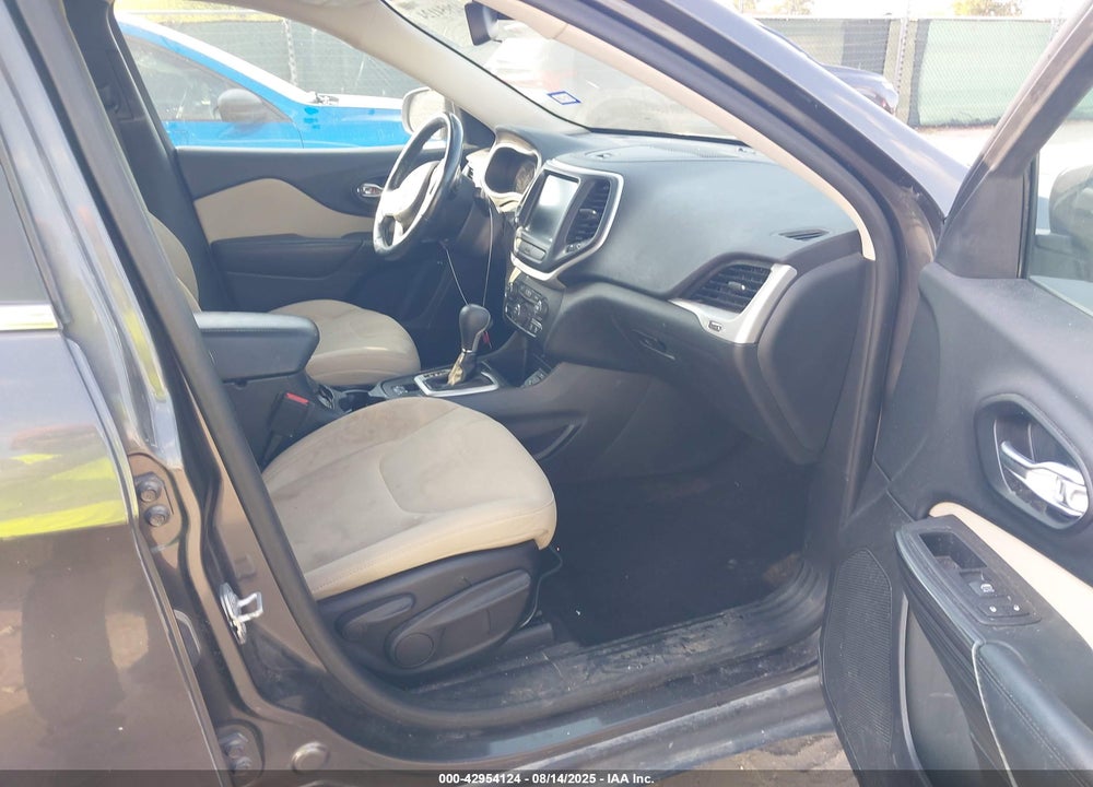 2016 JEEP CHEROKEE LATITUDE VIN: 1C4PJLCS6GW136604