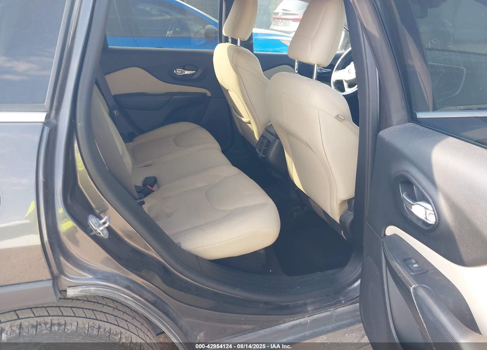 2016 JEEP CHEROKEE LATITUDE VIN: 1C4PJLCS6GW136604