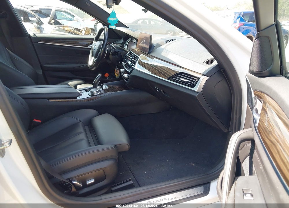2019 BMW 5 SERIES VIN: WBAJA7C56KG910678
