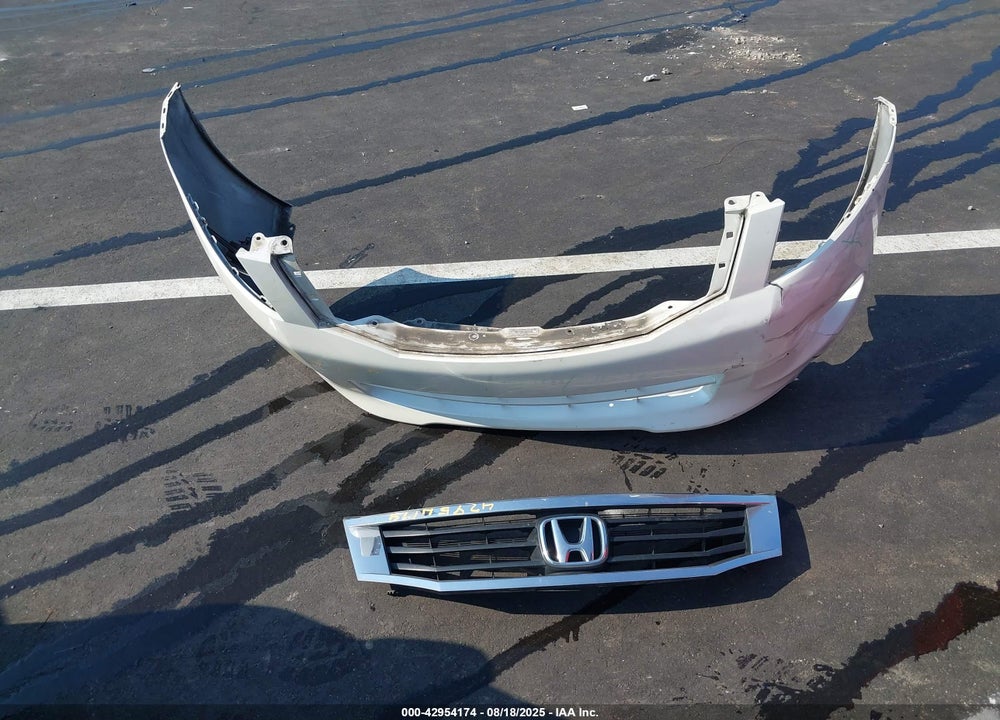 2009 HONDA ACCORD VIN: 1HGCP36819A024565