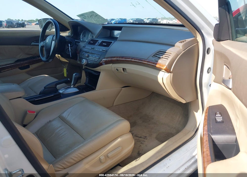 2009 HONDA ACCORD VIN: 1HGCP36819A024565