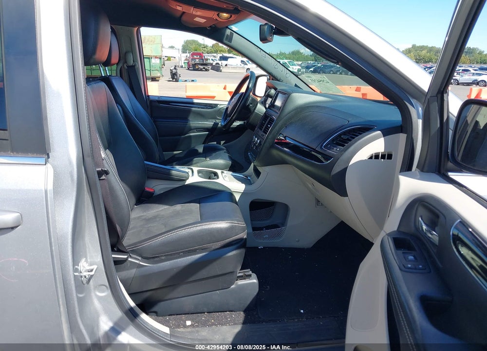 2019 DODGE GRAND CARAVAN SXT VIN: 2C4RDGCG4KR753407