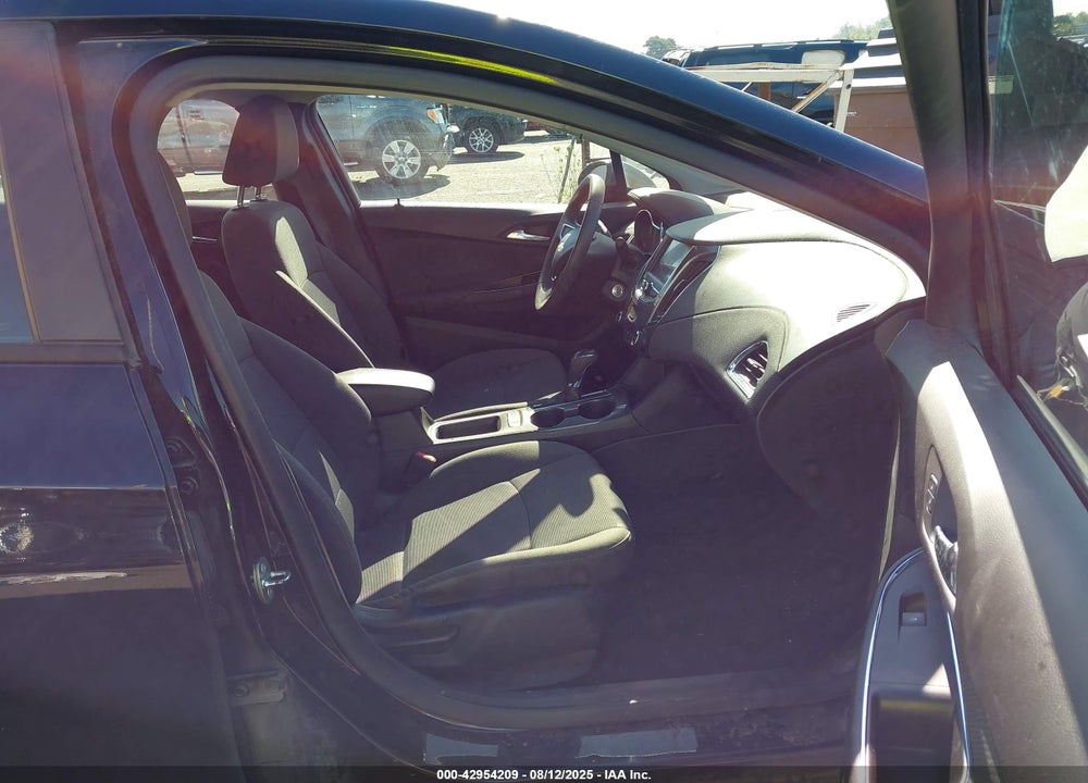 2019 CHEVROLET CRUZE VIN: 1G1BC5SM6K7106341
