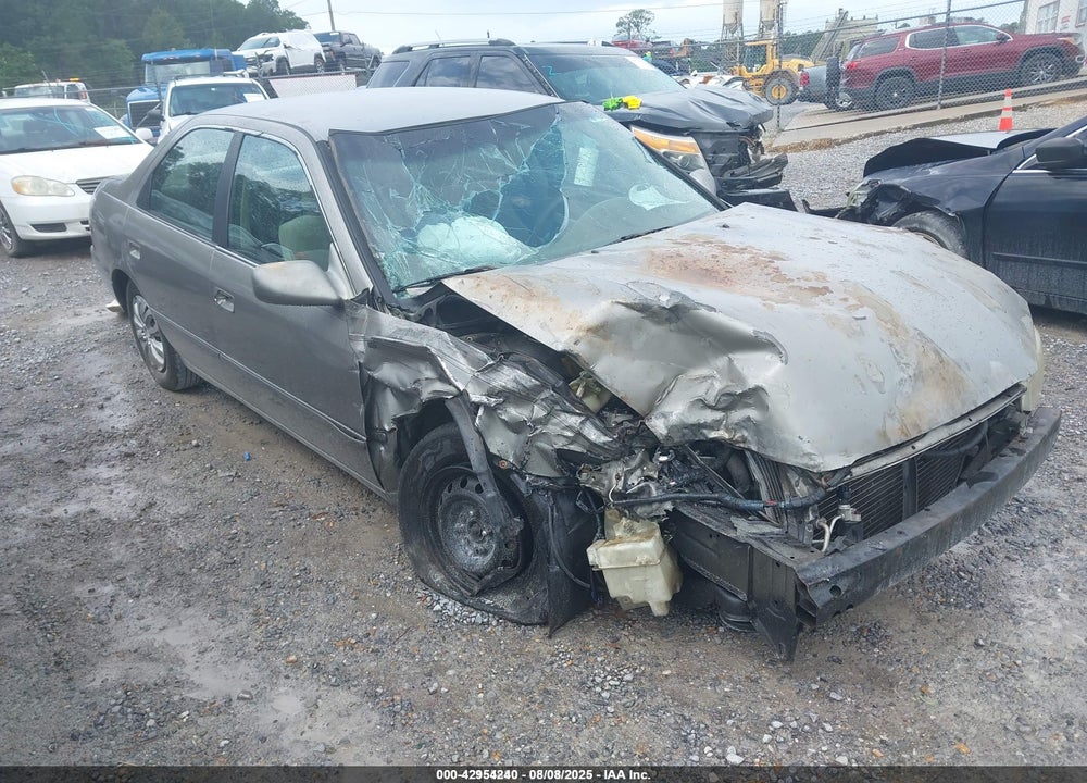 1998 TOYOTA CAMRY LE VIN: 4T1BG22KXWU189980