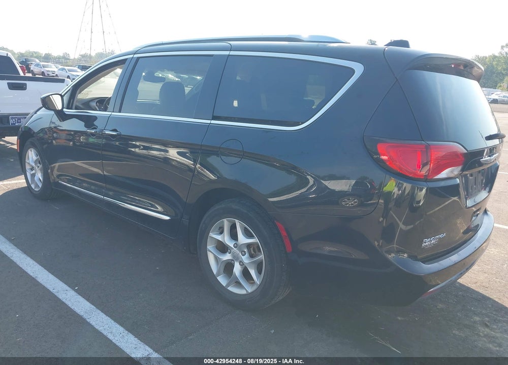 2018 CHRYSLER PACIFICA TOURING L VIN: 2C4RC1BG6JR130273