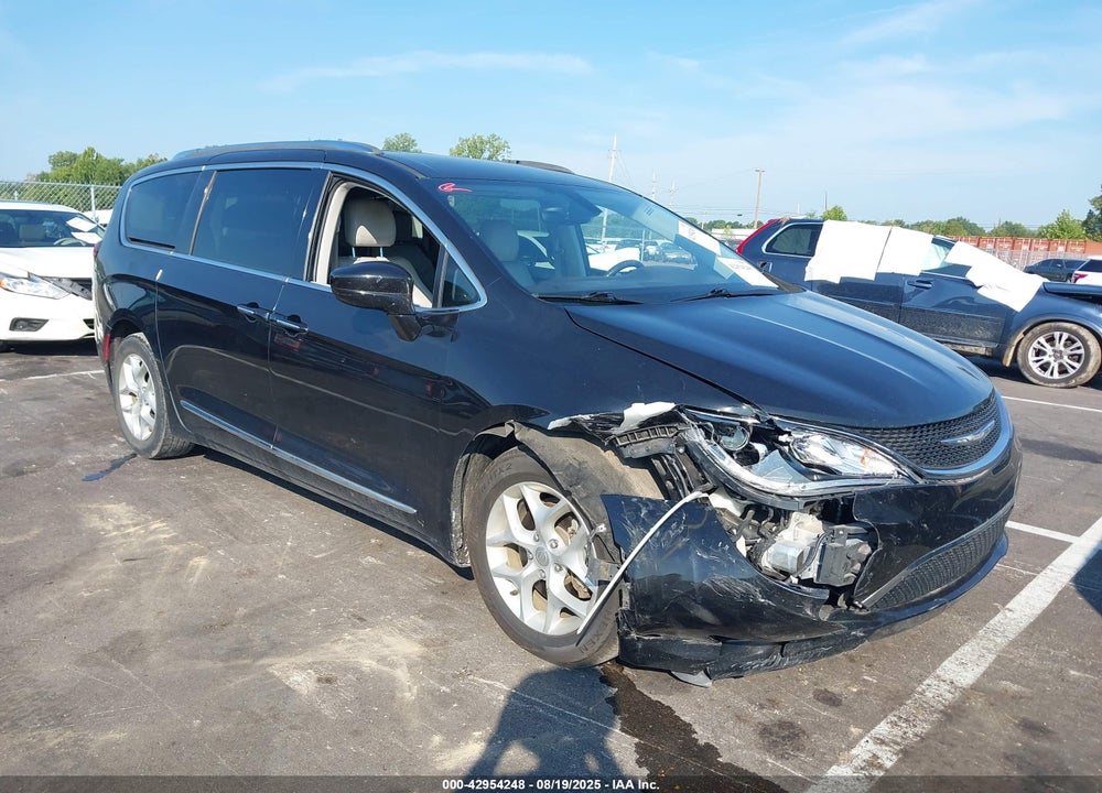 2018 CHRYSLER PACIFICA TOURING L VIN: 2C4RC1BG6JR130273