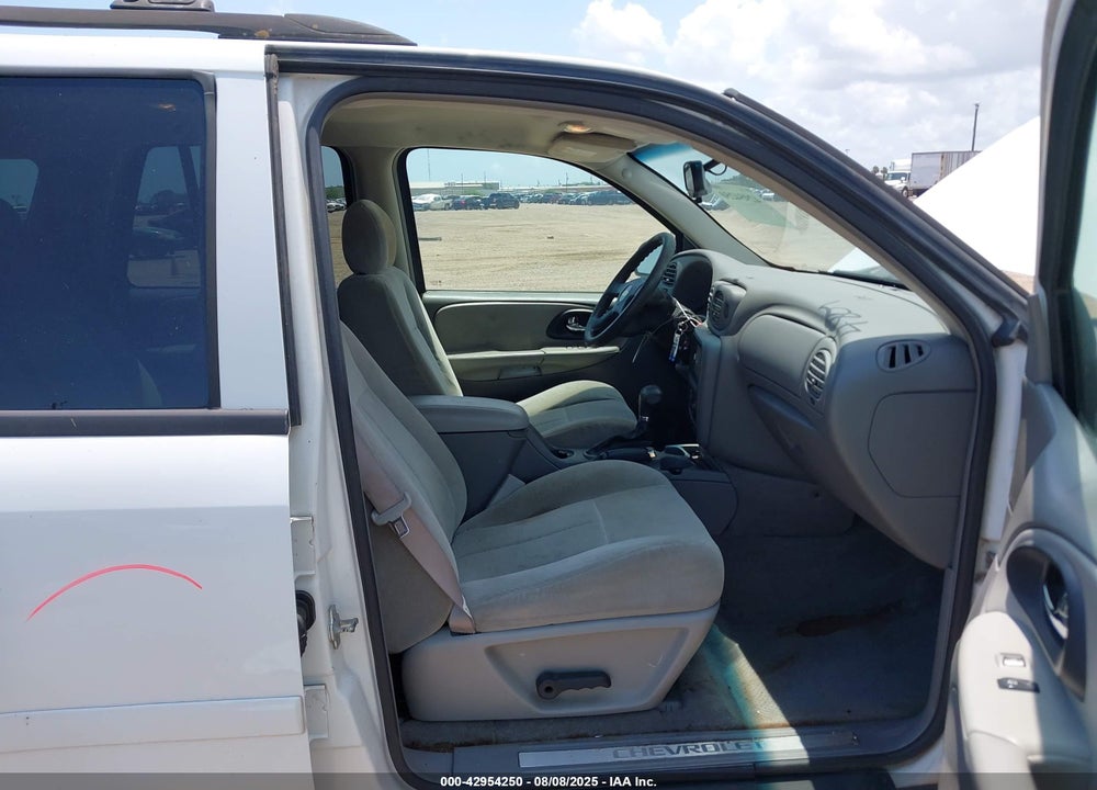 2006 CHEVROLET TRAILBLAZER LS VIN: 1GNDS13S962328696
