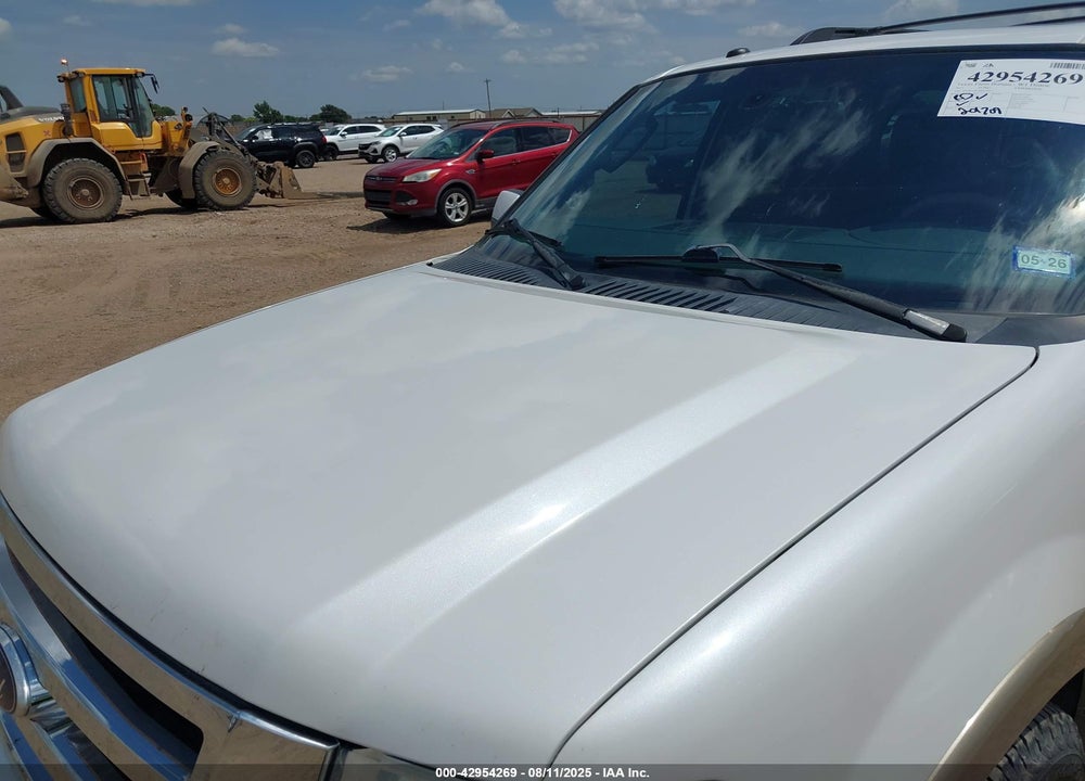 2011 FORD EXPEDITION VIN: 1FMJU1H52BEF42457