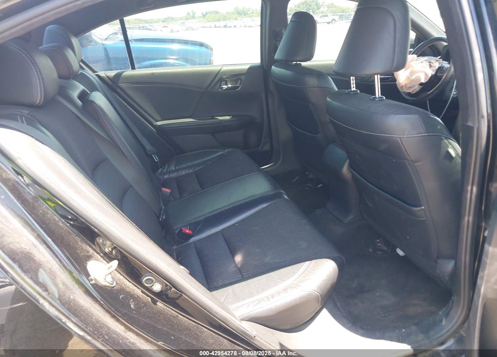 2016 HONDA ACCORD VIN: 1HGCR2F53GA061804