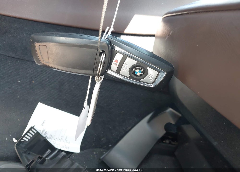 2016 BMW 5 SERIES VIN: WBA5M2C51GG499127