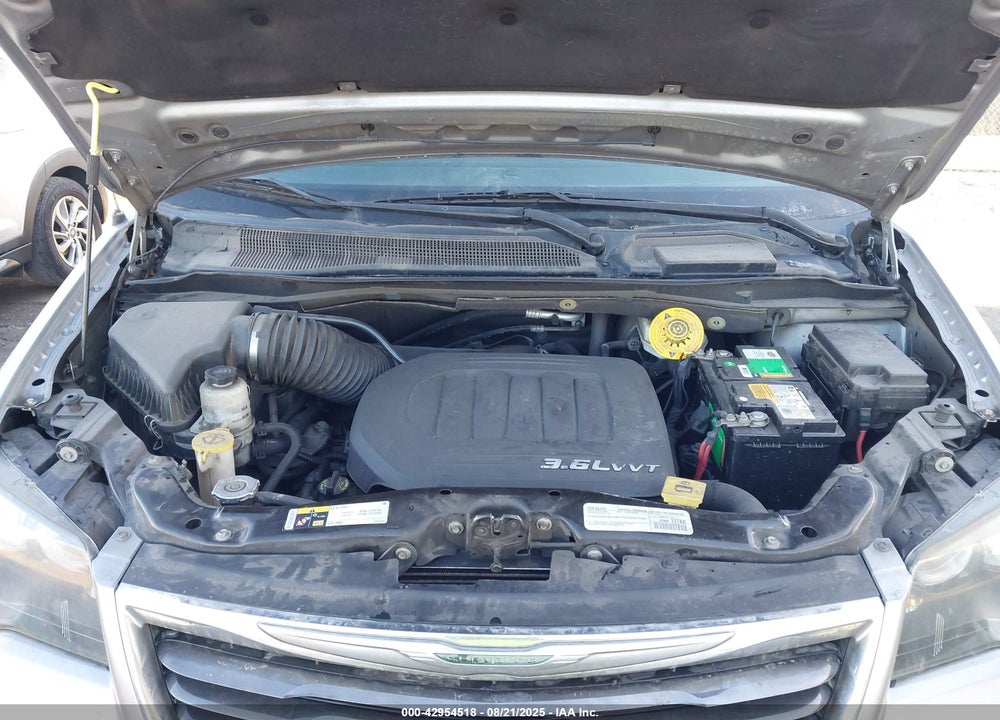 2015 CHRYSLER TOWN & COUNTRY S VIN: 2C4RC1HG0FR716515