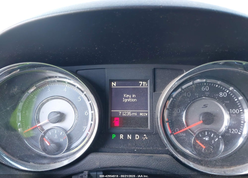 2015 CHRYSLER TOWN & COUNTRY S VIN: 2C4RC1HG0FR716515