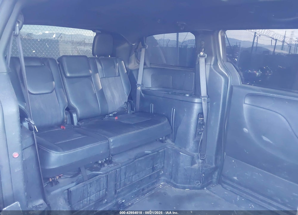 2015 CHRYSLER TOWN & COUNTRY S VIN: 2C4RC1HG0FR716515