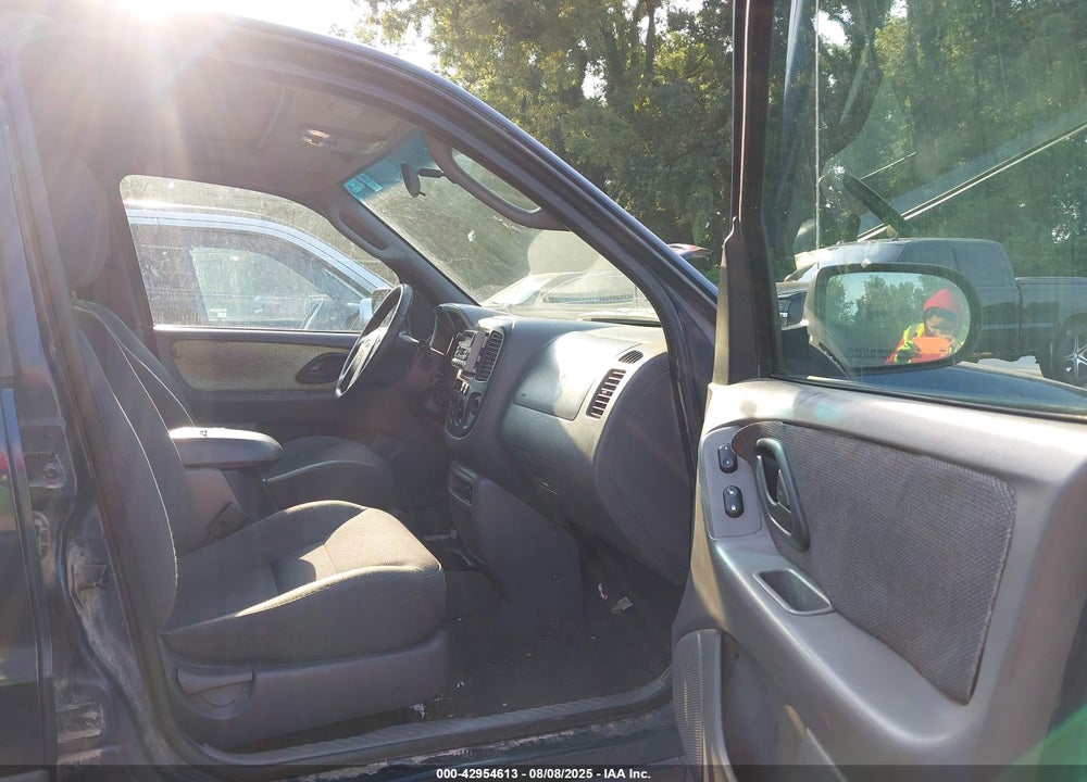 2002 FORD ESCAPE XLT VIN: 1FMYU04102KE09239