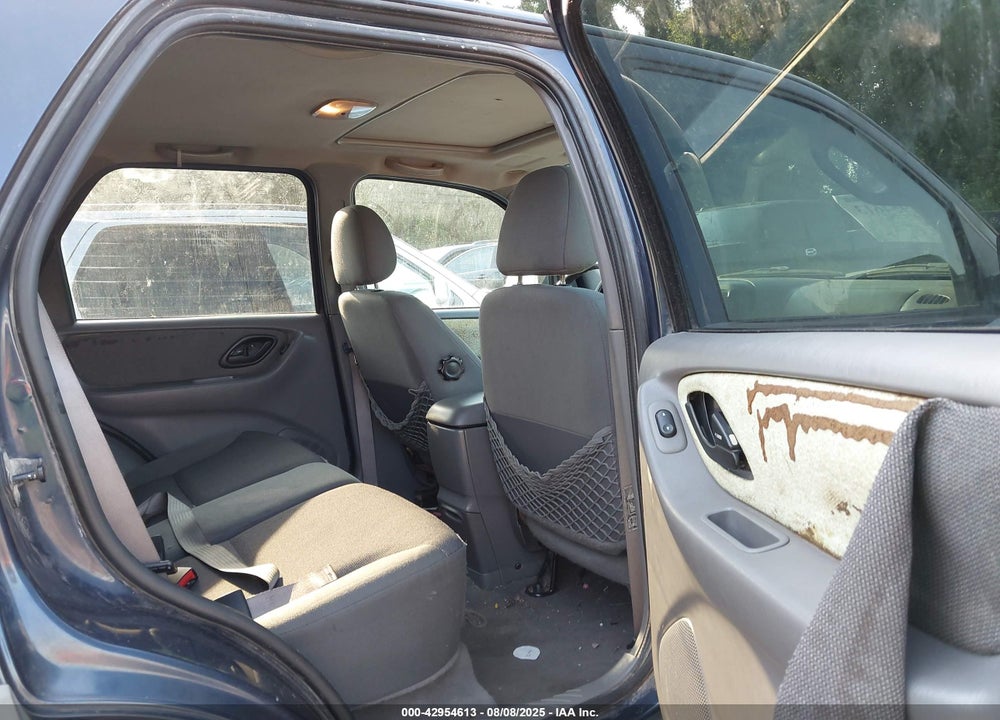 2002 FORD ESCAPE XLT VIN: 1FMYU04102KE09239