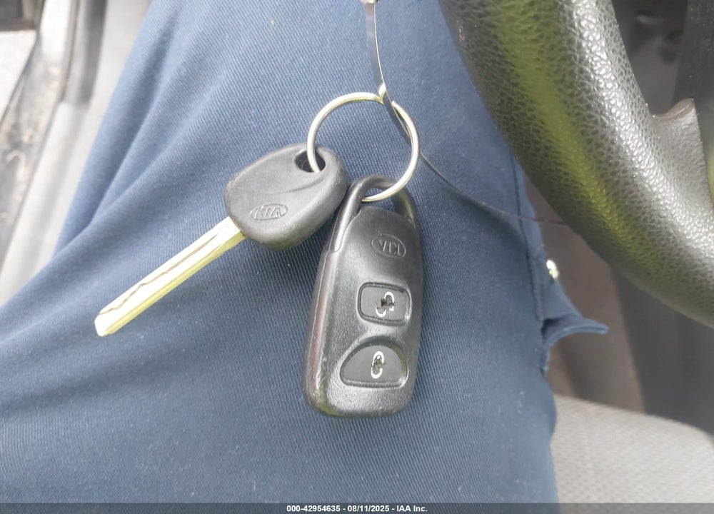 2011 KIA RIO VIN: KNADH5A38B6768290