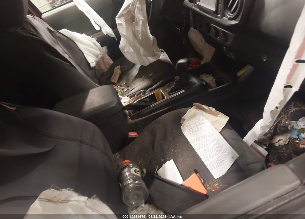 2019 TOYOTA TACOMA VIN: 5TFSZ5AN6KX207878