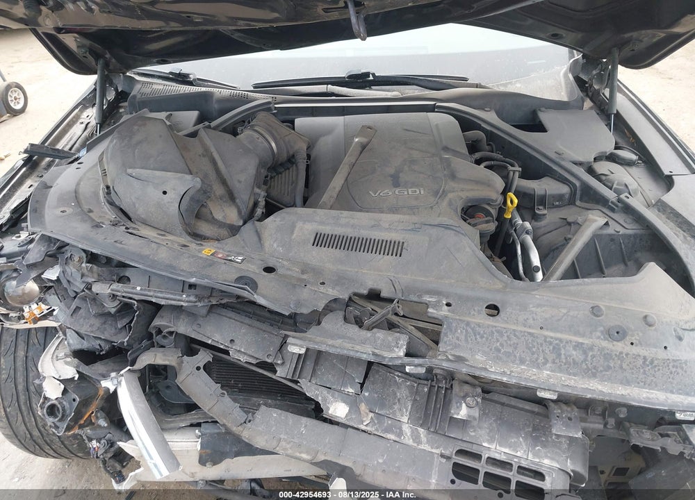2016 HYUNDAI GENESIS VIN: KMHGN4JE4GU140861