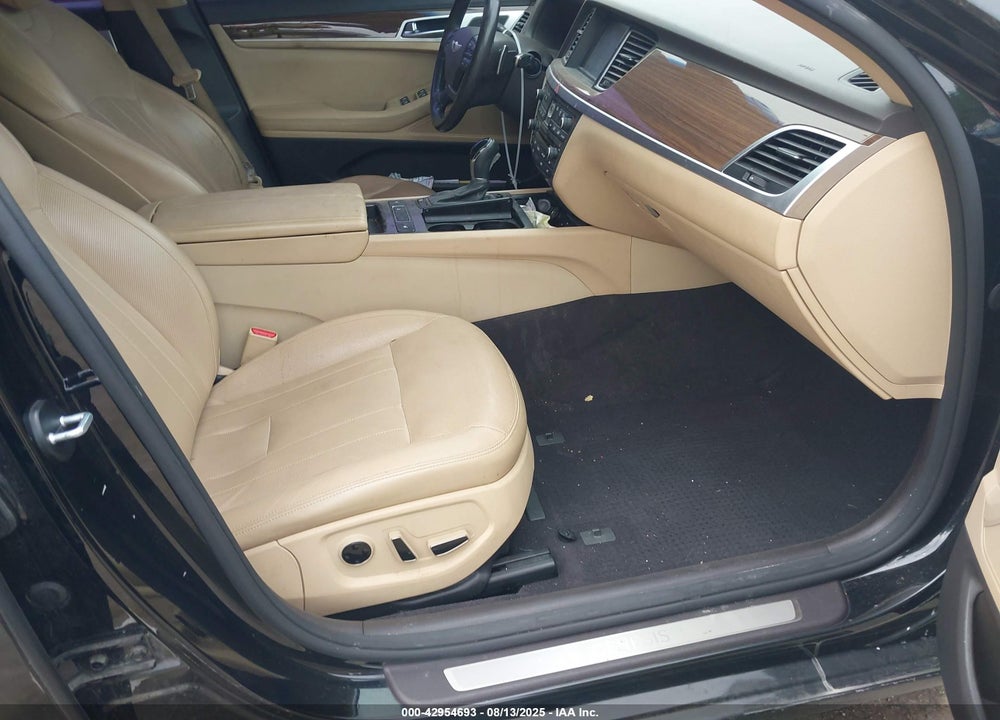 2016 HYUNDAI GENESIS VIN: KMHGN4JE4GU140861
