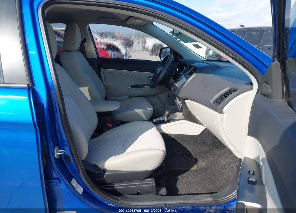 2018 MITSUBISHI OUTLANDER SPORT 2.0 ES VIN: JA4AP3AU9JZ009502