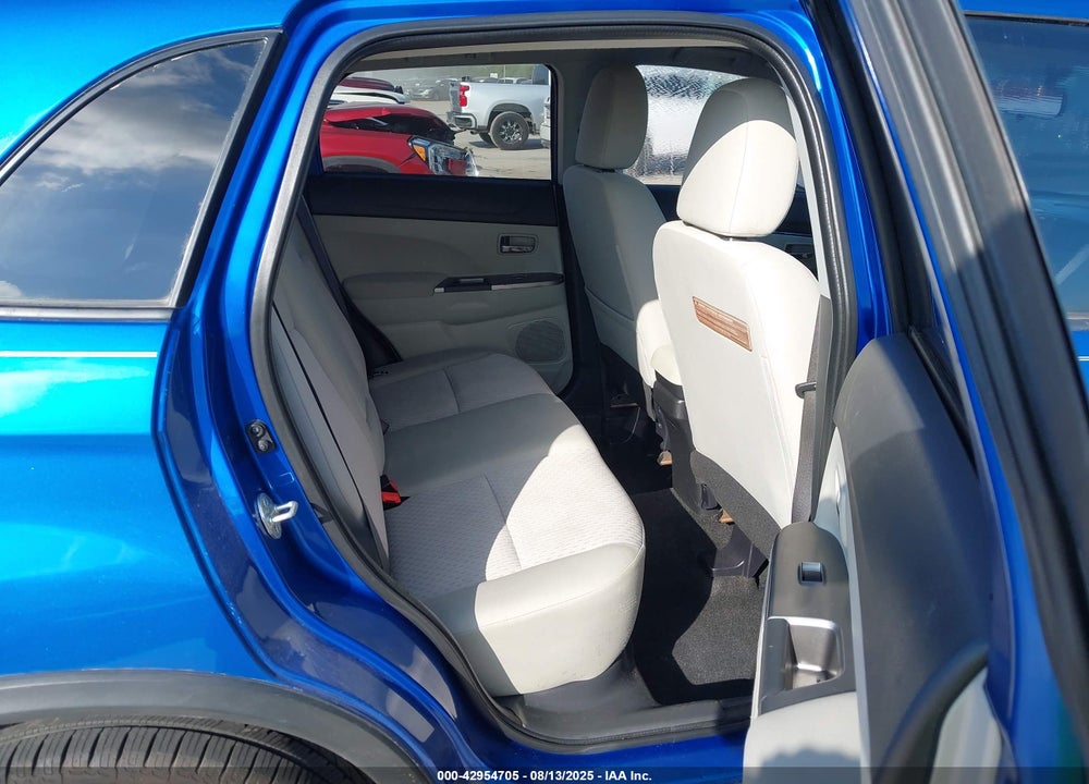 2018 MITSUBISHI OUTLANDER SPORT 2.0 ES VIN: JA4AP3AU9JZ009502