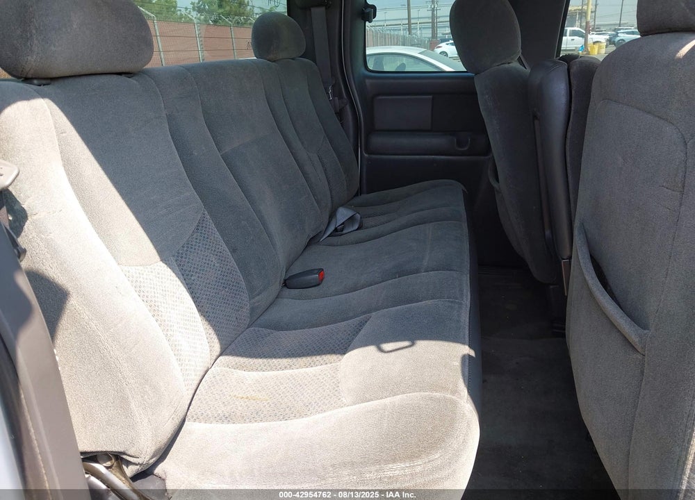 2004 CHEVROLET SILVERADO 1500 LS VIN: 2GCEC19VX41238806