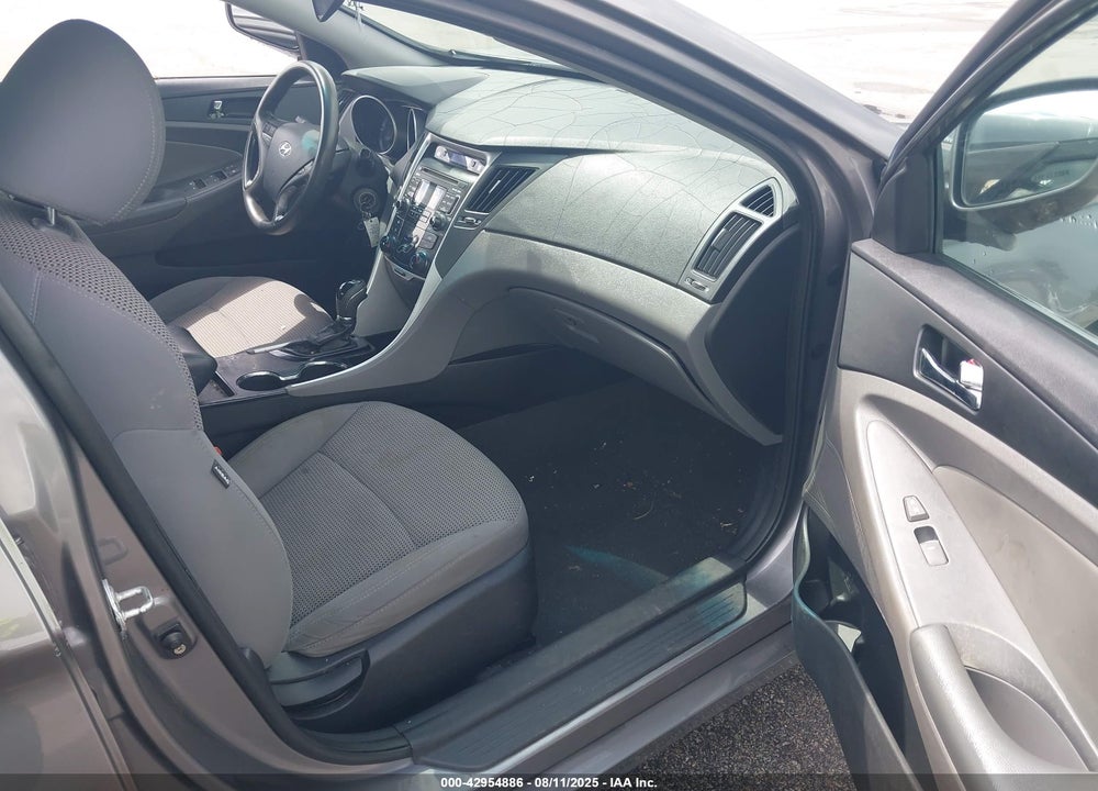 2011 HYUNDAI SONATA VIN: 5NPEB4AC4BH210770