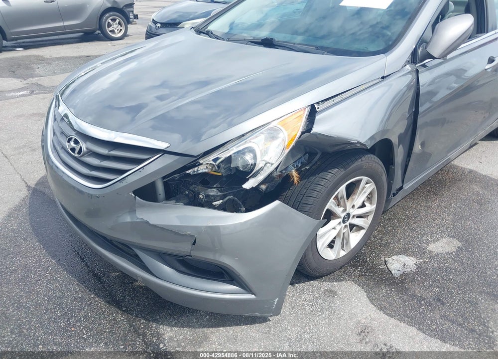 2011 HYUNDAI SONATA VIN: 5NPEB4AC4BH210770