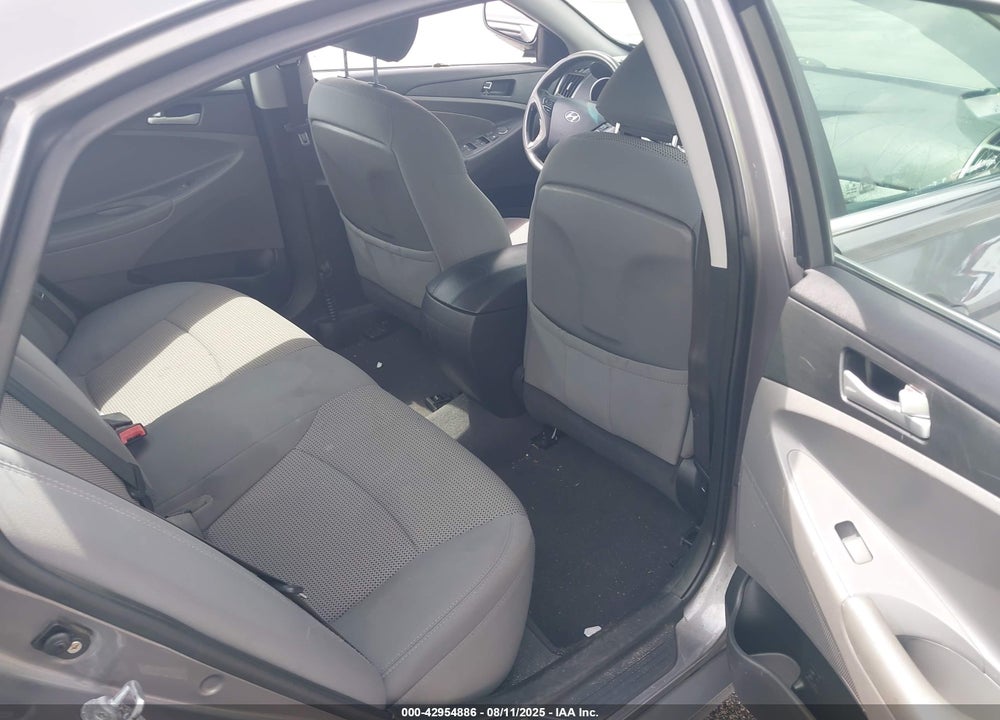 2011 HYUNDAI SONATA VIN: 5NPEB4AC4BH210770