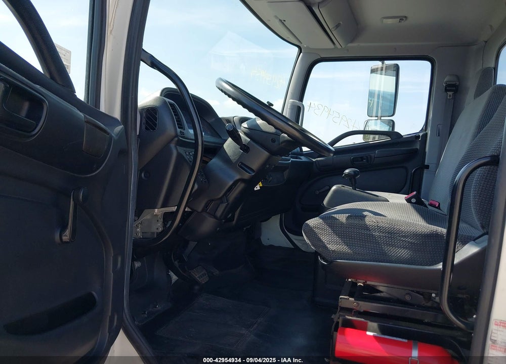 2010 HINO 338 VIN: 5PVNV8JT1A4S51571