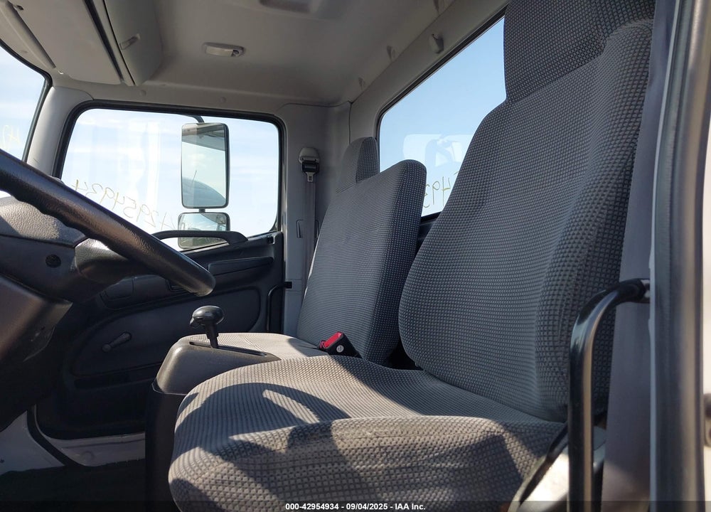 2010 HINO 338 VIN: 5PVNV8JT1A4S51571