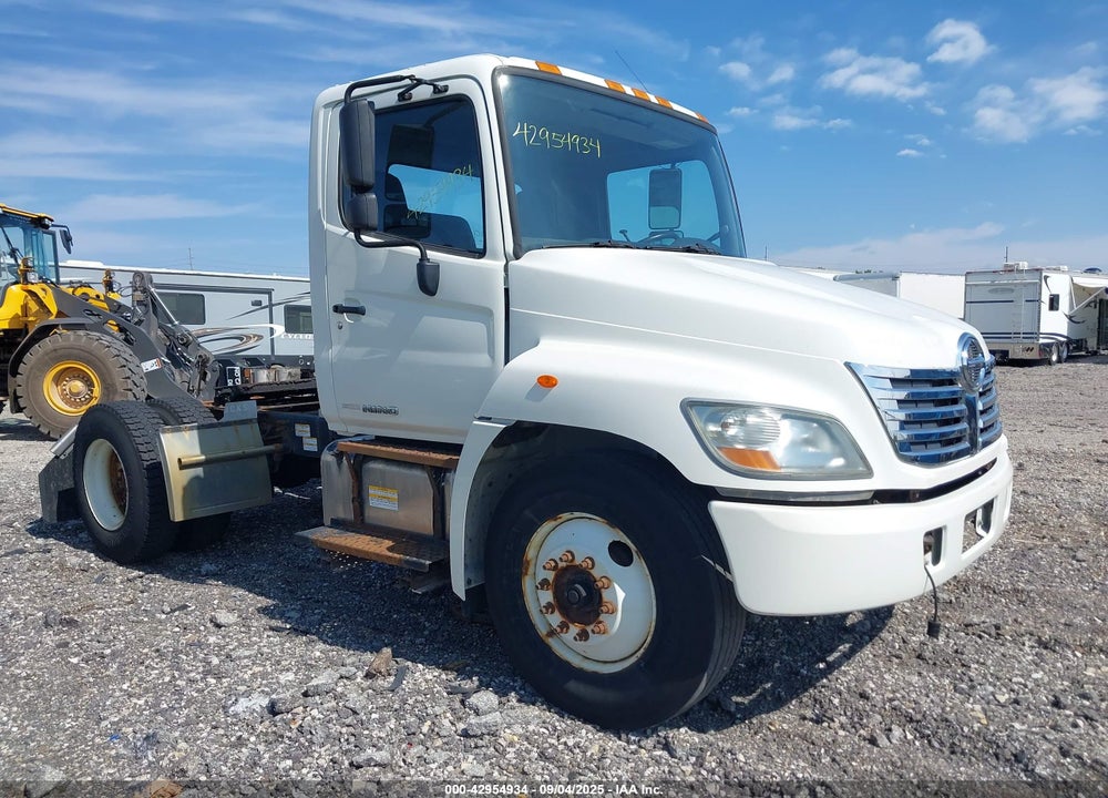 2010 HINO 338 VIN: 5PVNV8JT1A4S51571