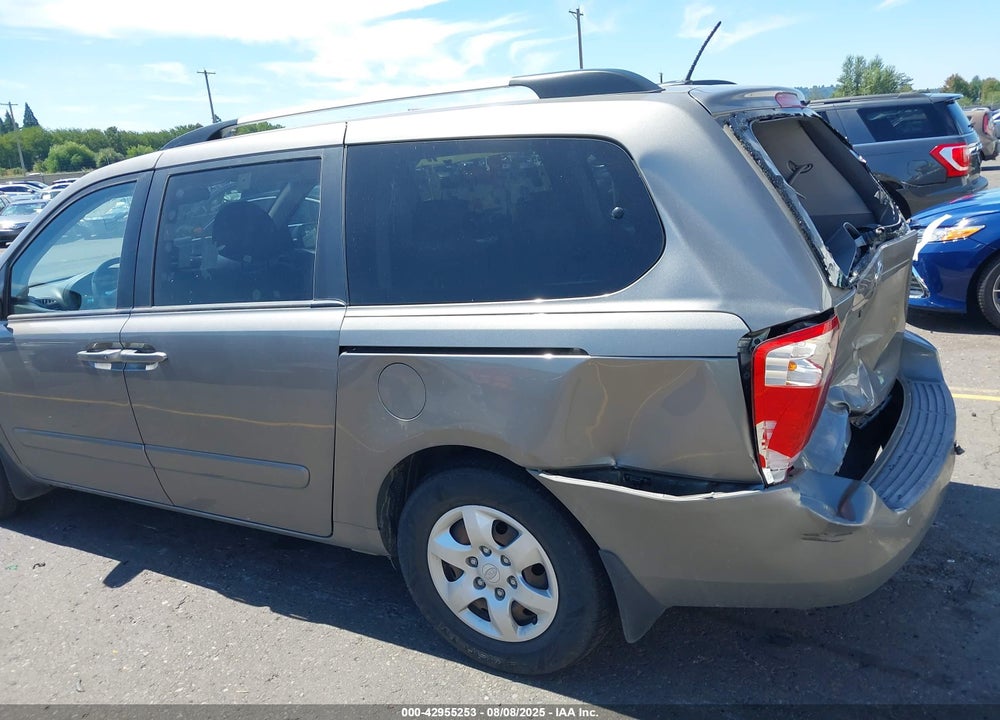 2010 KIA SEDONA LX VIN: KNDMG4C39A6340305