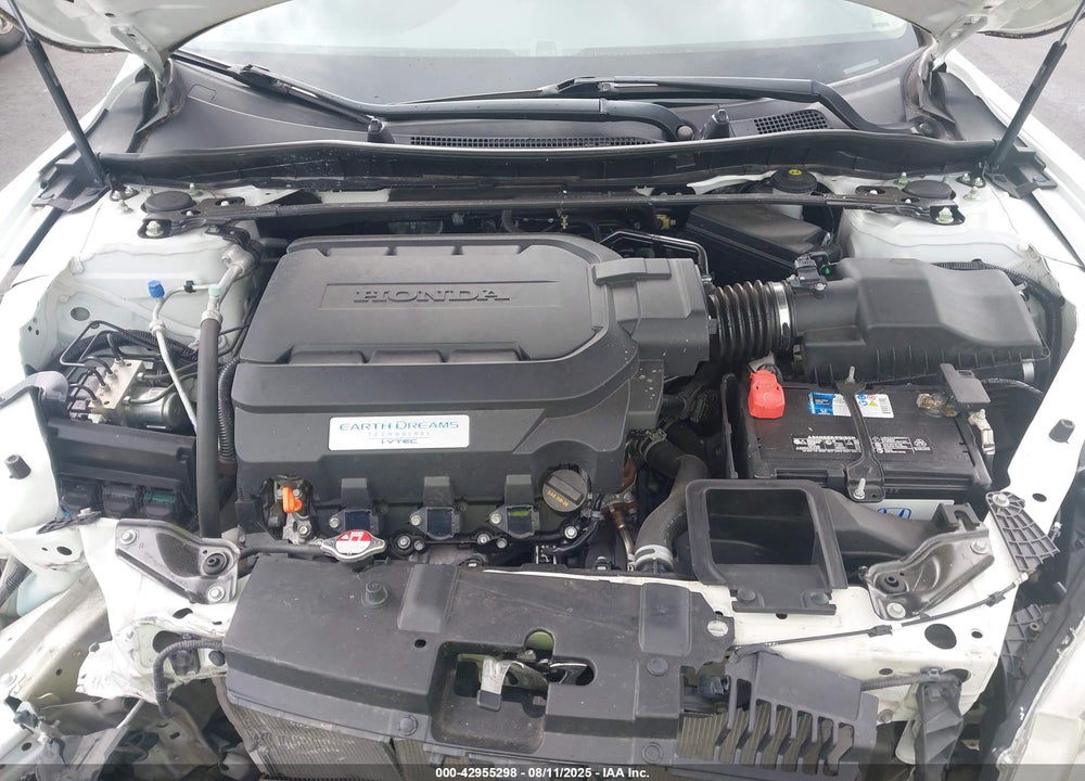 2015 HONDA ACCORD VIN: 1HGCR3F97FA037710