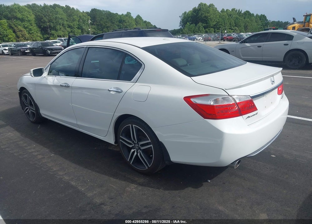 2015 HONDA ACCORD VIN: 1HGCR3F97FA037710