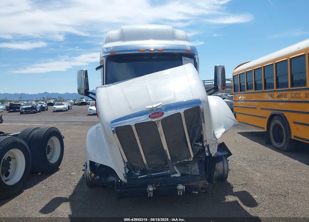 2020 PETERBILT 579 VIN: 1XPBD49X4LD633522